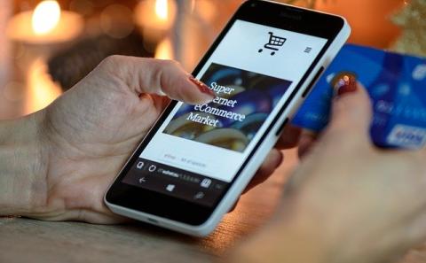 Magento vs Shopify 2020: Which Platform Should You Use for Your eCommerce Store? And Why? Magento vs Shopify 2020: Which Platform Should You Use for Your eCommerce Store? And Why?