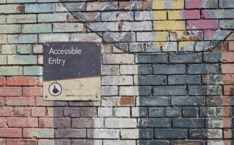 5 Business Benefits of Web Accessibility 5 Business Benefits of Web Accessibility
