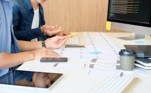 Navigating the Future of Customer Experience (CX) Navigating the Future of Customer Experience (CX)