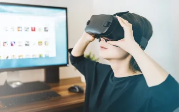 From Mobile Apps to... Multiexperience Apps: 4 Reasons to Consider a Multiexperience Development Platform